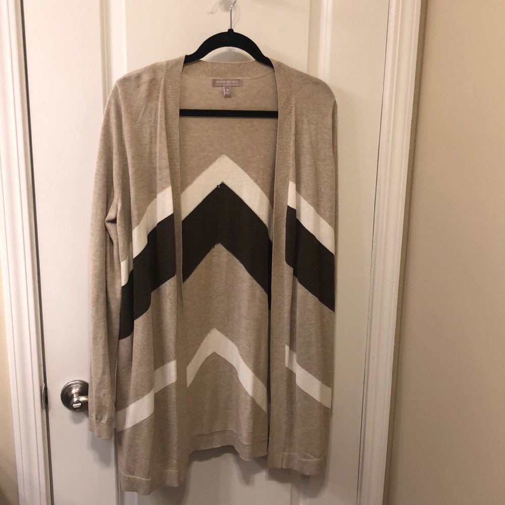 banana republic beige and brown chevron sweater
